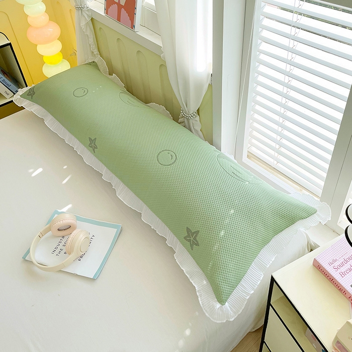 91家纺网 家纺一手货源 找家纺 雨彤家纺 2025新款冰豆豆蕾丝花边双人长枕套单品枕套枕套单件 小鲸鱼-橄榄绿