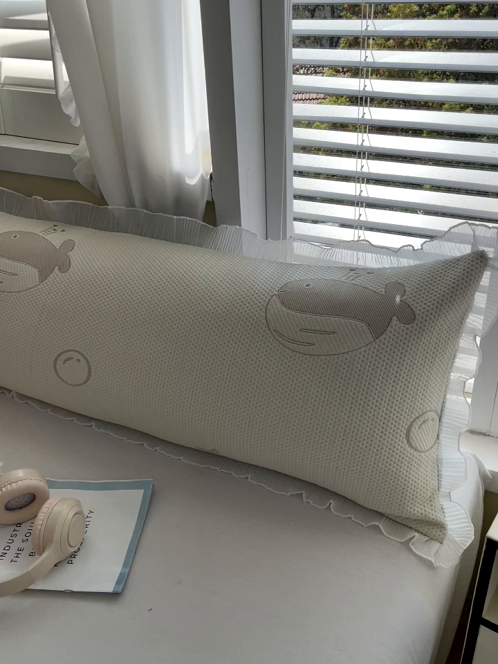 91家纺网 家纺一手货源 找家纺 雨彤家纺 2025新款冰豆豆蕾丝花边双人长枕套单品枕套枕套单件 小鲸鱼-浅咖