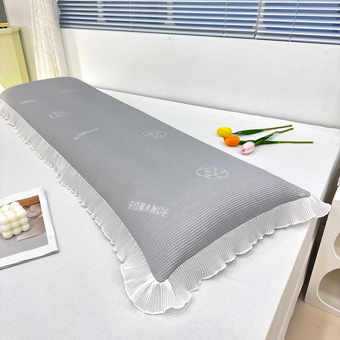 91家纺网 家纺一手货源 找家纺 雨彤家纺 2025新款冰豆豆蕾丝花边双人长枕套单品枕套枕套单件 山茶花-灰