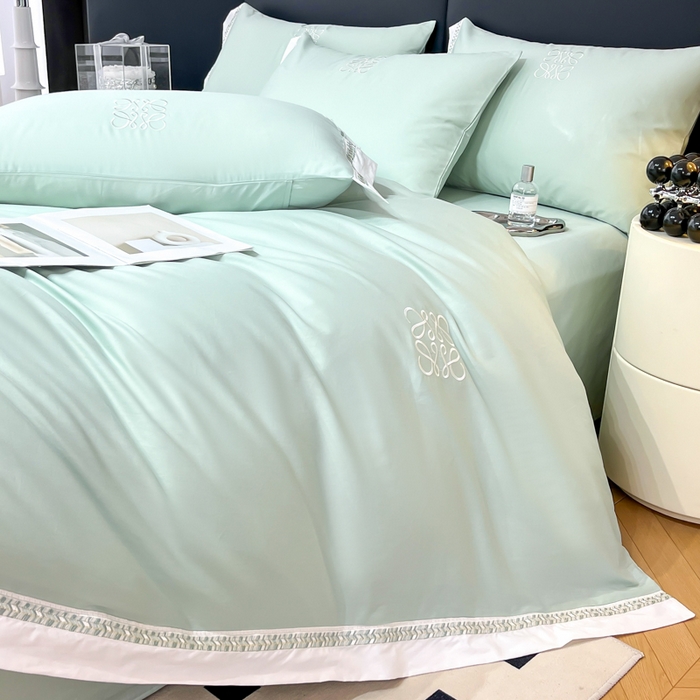 91家纺网 家纺一手货源 找家纺 梧桐家居 2025春夏新款全棉13374跑量罗伊儿四件套（退货不退礼盒） 罗伊儿-浅绿