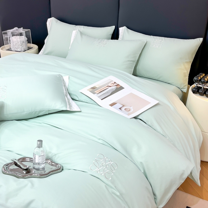 91家纺网 家纺一手货源 找家纺 梧桐家居 2025春夏新款全棉13374跑量罗伊儿四件套（退货不退礼盒） 罗伊儿-浅绿