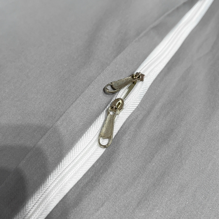 91家纺网 家纺一手货源 找家纺 梧桐家居 2025春夏新款全棉13374跑量罗伊儿四件套（退货不退礼盒） 罗伊儿-深灰