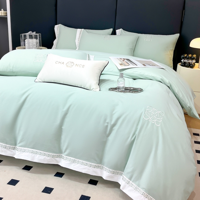 91家纺网 家纺一手货源 找家纺 梧桐家居 2025春夏新款全棉13374跑量罗伊儿四件套（退货不退礼盒） 罗伊儿-浅绿
