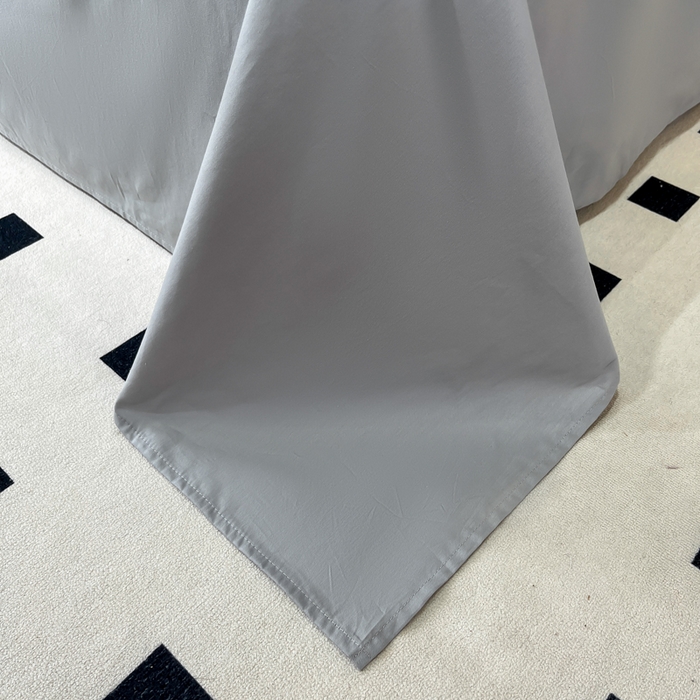 91家纺网 家纺一手货源 找家纺 梧桐家居 2025春夏新款全棉13374跑量罗伊儿四件套（退货不退礼盒） 罗伊儿-深灰