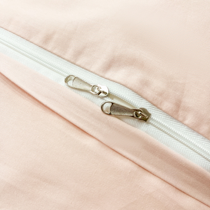 91家纺网 家纺一手货源 找家纺 梧桐家居 2025春夏新款全棉13374跑量罗伊儿四件套（退货不退礼盒） 罗伊儿-浅粉