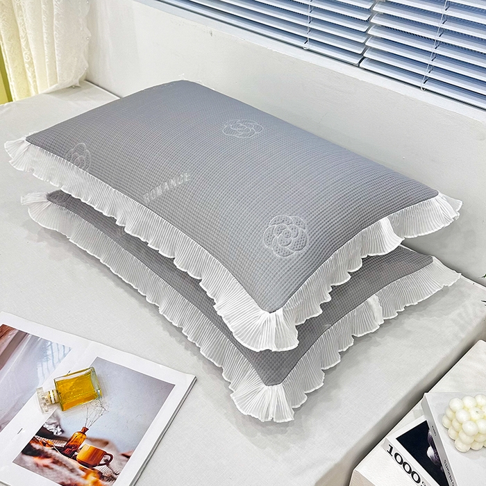 91家纺网 家纺一手货源 找家纺 雨彤家纺 2025新款冰豆豆蕾丝花边单人枕套单品枕套枕套单件 山茶花-灰