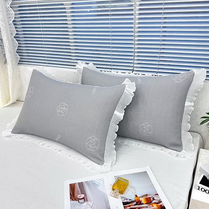 91家纺网 家纺一手货源 找家纺 雨彤家纺 2025新款冰豆豆蕾丝花边单人枕套单品枕套枕套单件 山茶花-灰