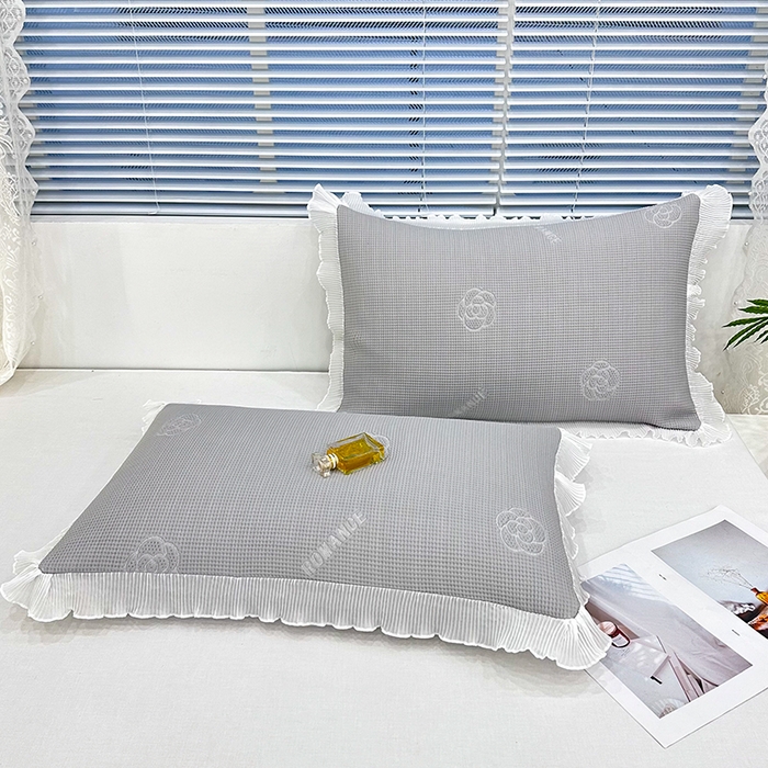 91家纺网 家纺一手货源 找家纺 雨彤家纺 2025新款冰豆豆蕾丝花边单人枕套单品枕套枕套单件 山茶花-灰