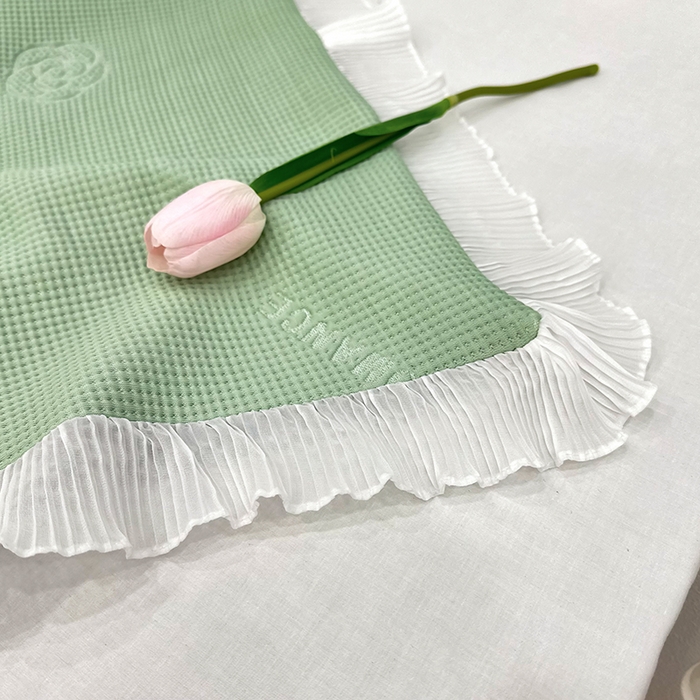 91家纺网 家纺一手货源 找家纺 雨彤家纺 2025新款冰豆豆蕾丝花边单人枕套单品枕套枕套单件 山茶花-绿