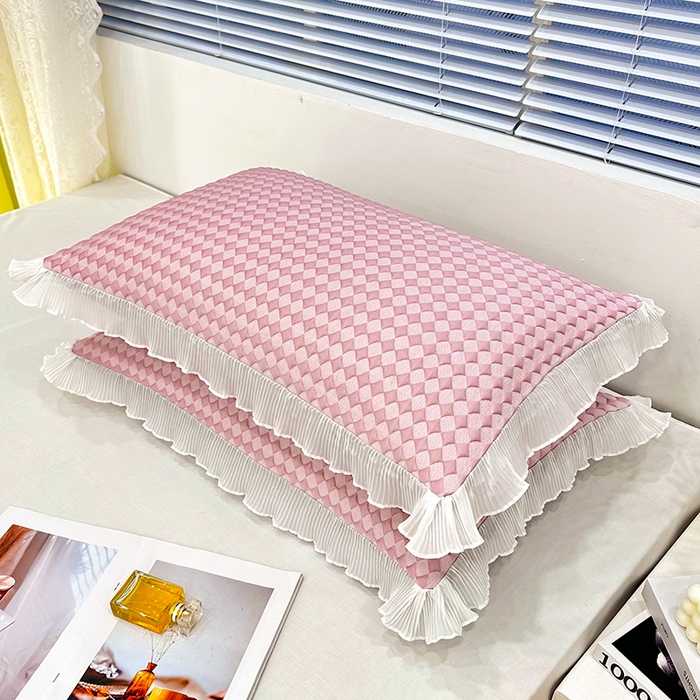 91家纺网 家纺一手货源 找家纺 雨彤家纺 2025新款冰豆豆蕾丝花边单人枕套单品枕套枕套单件 小菱形-粉