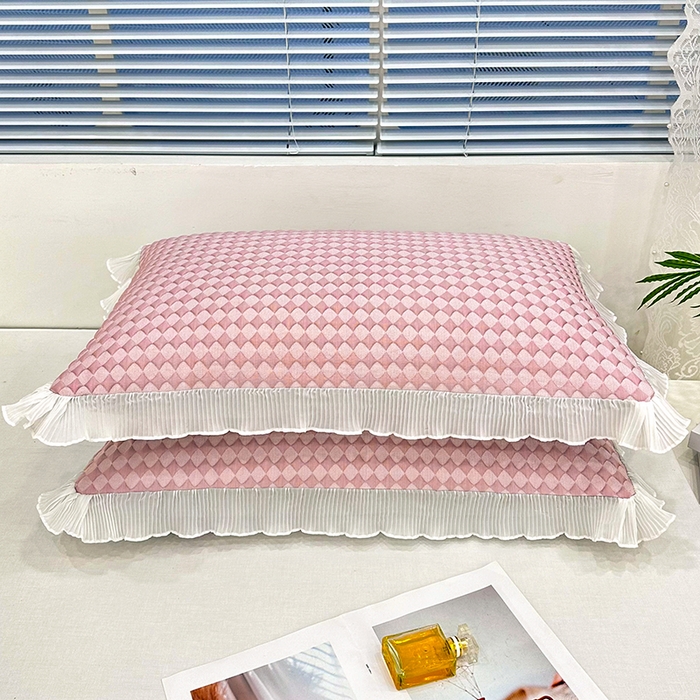 91家纺网 家纺一手货源 找家纺 雨彤家纺 2025新款冰豆豆蕾丝花边单人枕套单品枕套枕套单件 小菱形-粉