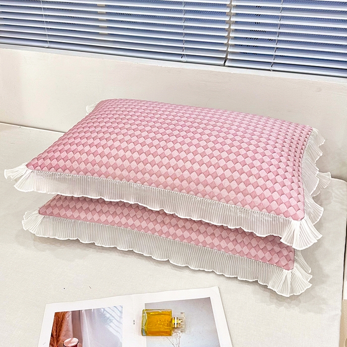 91家纺网 家纺一手货源 找家纺 雨彤家纺 2025新款冰豆豆蕾丝花边单人枕套单品枕套枕套单件 小菱形-粉