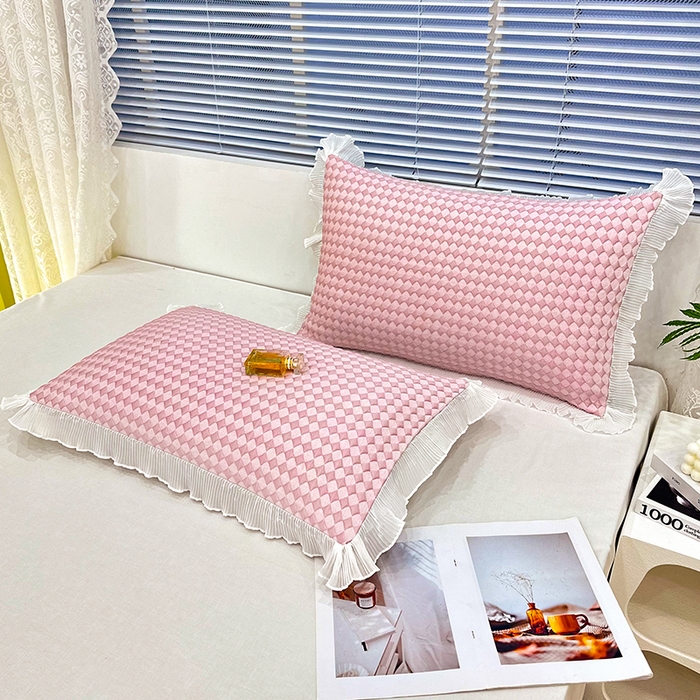 91家纺网 家纺一手货源 找家纺 雨彤家纺 2025新款冰豆豆蕾丝花边单人枕套单品枕套枕套单件 小菱形-粉
