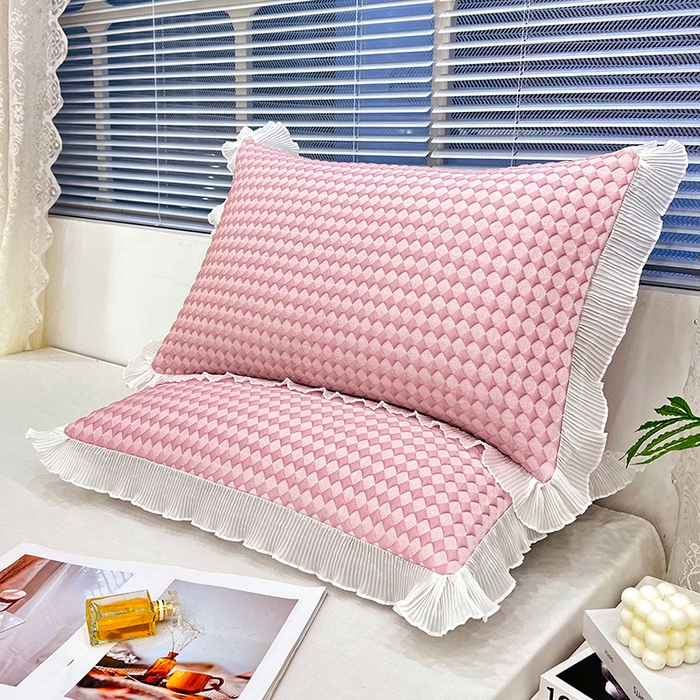 91家纺网 家纺一手货源 找家纺 雨彤家纺 2025新款冰豆豆蕾丝花边单人枕套单品枕套枕套单件 小菱形-粉