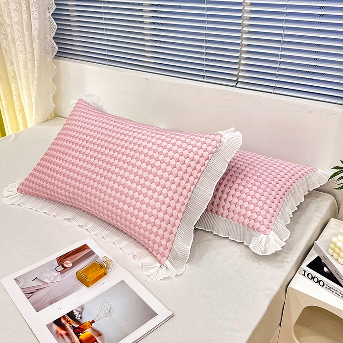 91家纺网 家纺一手货源 找家纺 雨彤家纺 2025新款冰豆豆蕾丝花边单人枕套单品枕套枕套单件 小菱形-粉