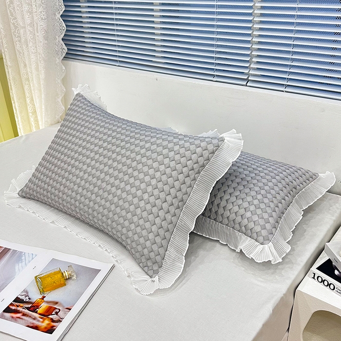 91家纺网 家纺一手货源 找家纺 雨彤家纺 2025新款冰豆豆蕾丝花边单人枕套单品枕套枕套单件 小菱形-灰