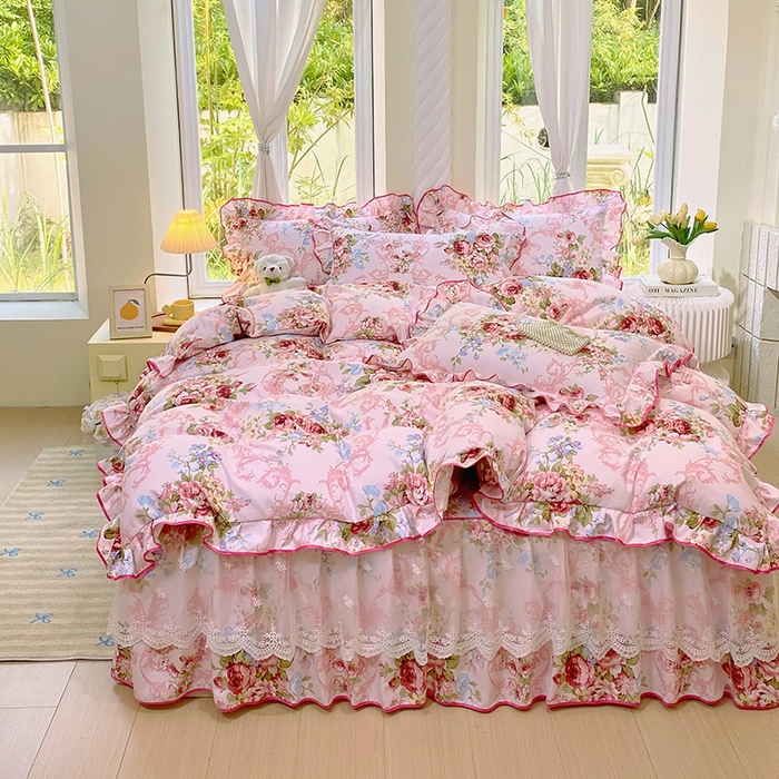 91家纺网 家纺一手货源 找家纺 雨彤家纺 2025新款高克重韩式公主风亲肤斜纹床裙四件套 绮丽花语-公主风