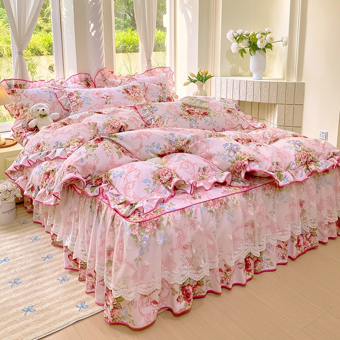 91家纺网 家纺一手货源 找家纺 雨彤家纺 2025新款高克重韩式公主风亲肤斜纹床裙四件套 绮丽花语-公主风