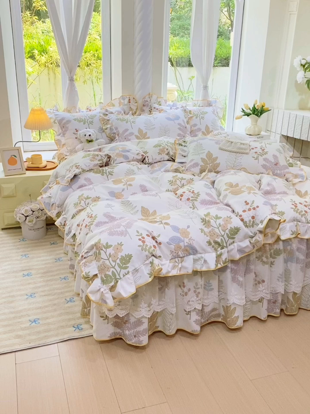 91家纺网 家纺一手货源 找家纺 雨彤家纺 2025新款高克重韩式公主风亲肤斜纹床裙四件套 沐叶拾影-公主风