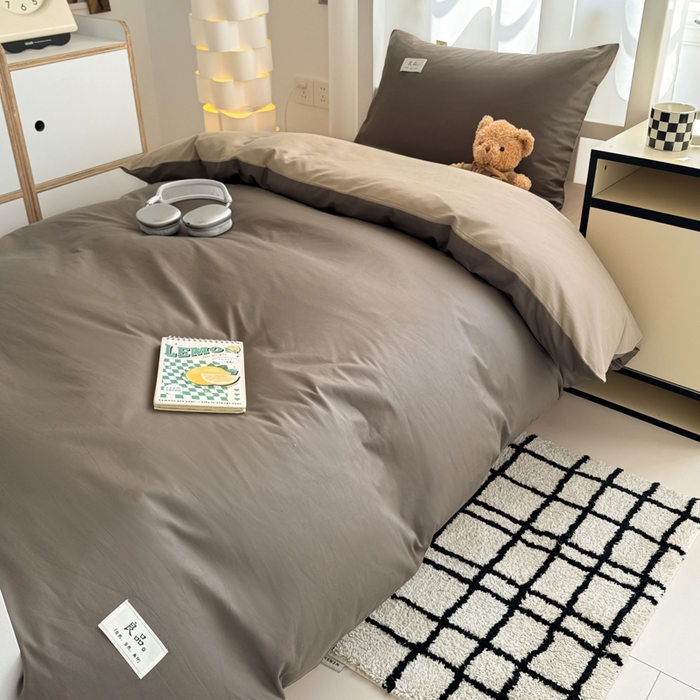 91家纺网 家纺一手货源 找家纺 眠博士 2025新款全棉纯棉40支双拼纯色四件套-学生款 全棉拼色-春泥+卡其