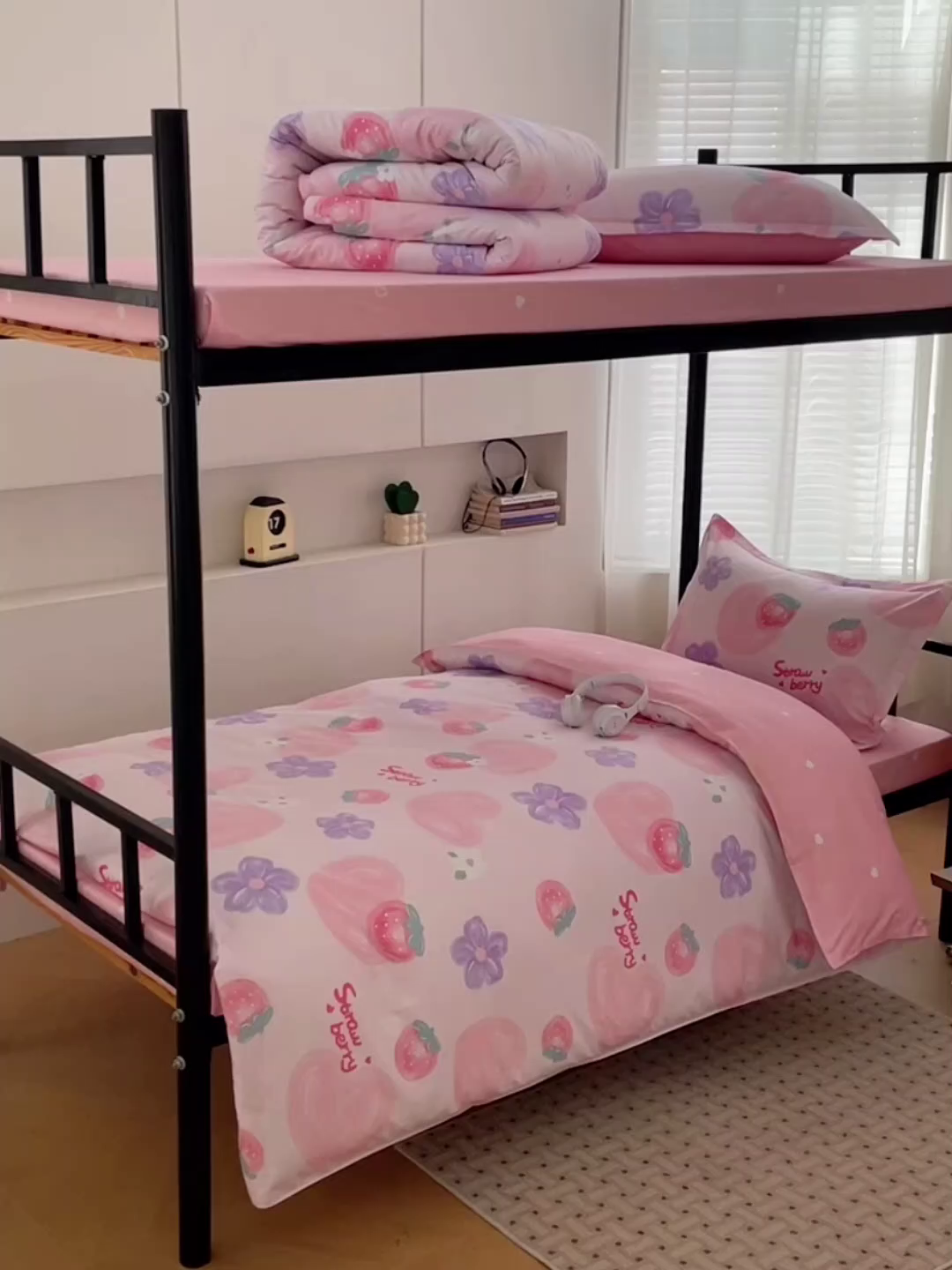 91家纺网 家纺一手货源 找家纺 锦润家纺2025新款全棉13372学生三件套纯棉宿舍六件套 玲珑花镜-粉