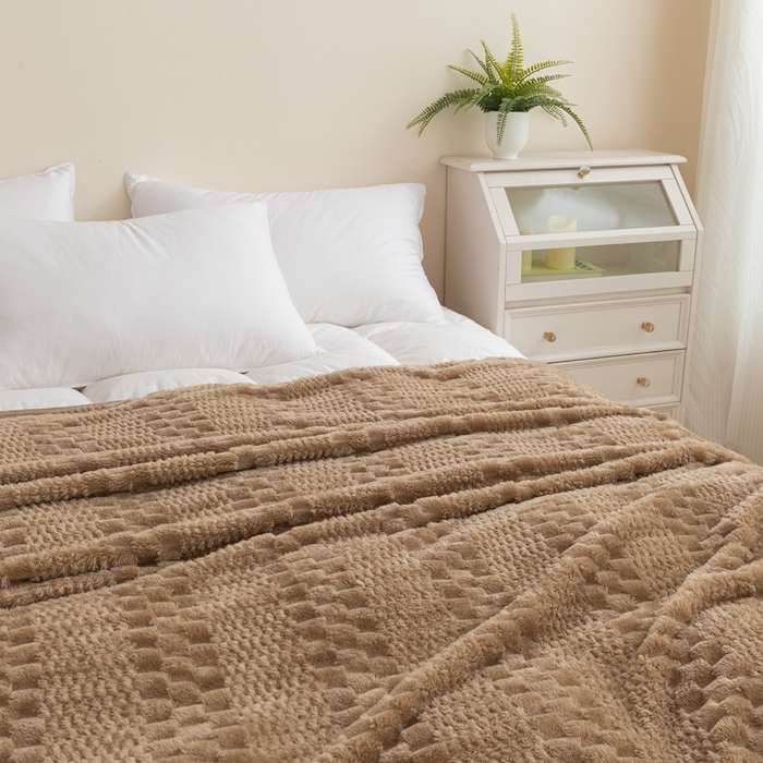 91家纺网 家纺一手货源 找家纺 胜百毛毯2025新金龟绒毛毯 棕色