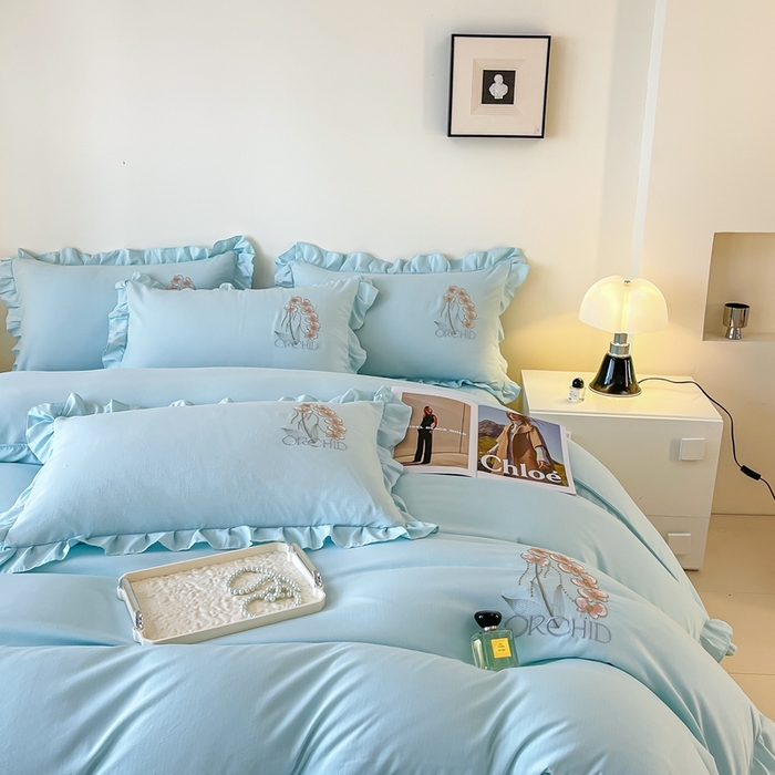 91家纺网 家纺一手货源 找家纺 梓之赫2025新款竹纤棉绣花四件套 绽放-天兰