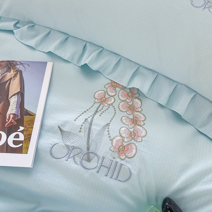 91家纺网 家纺一手货源 找家纺 梓之赫2025新款竹纤棉绣花四件套 绽放-天兰