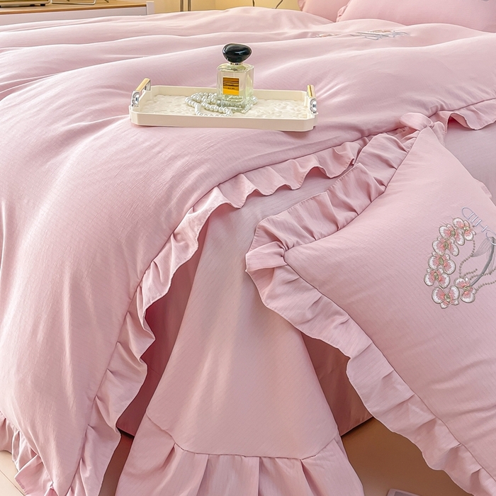 91家纺网 家纺一手货源 找家纺 梓之赫2025新款竹纤棉绣花四件套 绽放-樱花粉