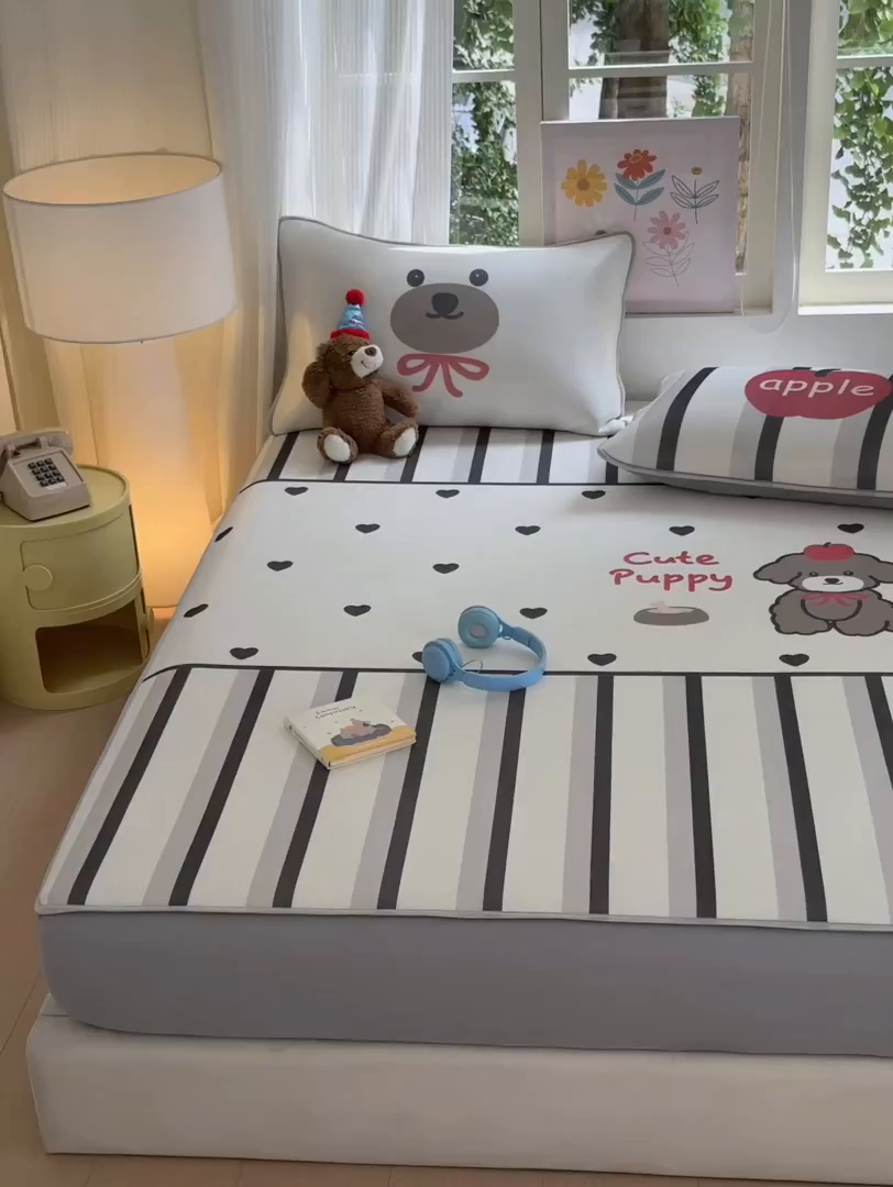 91家纺网 家纺一手货源 找家纺  （提供买家秀 爆款花型 不断货）2025新款A类碳光软冰丝凉席系列-床笠款 幸运狗狗