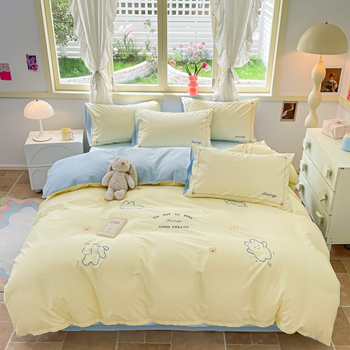 91家纺网 家纺一手货源 找家纺 （提供买家秀 爆款花型 不断货）2025新款全棉纯棉水洗棉毛巾绣贴布绣卡通四件套 微笑乐园