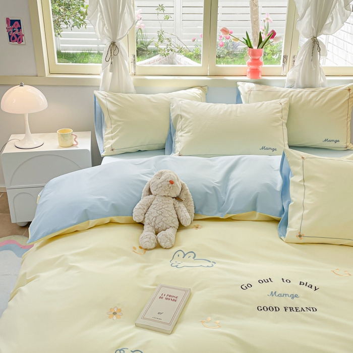 91家纺网 家纺一手货源 找家纺 （提供买家秀 爆款花型 不断货）2025新款全棉纯棉水洗棉毛巾绣贴布绣卡通四件套 微笑乐园