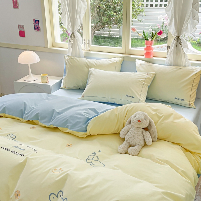 91家纺网 家纺一手货源 找家纺 （提供买家秀 爆款花型 不断货）2025新款全棉纯棉水洗棉毛巾绣贴布绣卡通四件套 微笑乐园