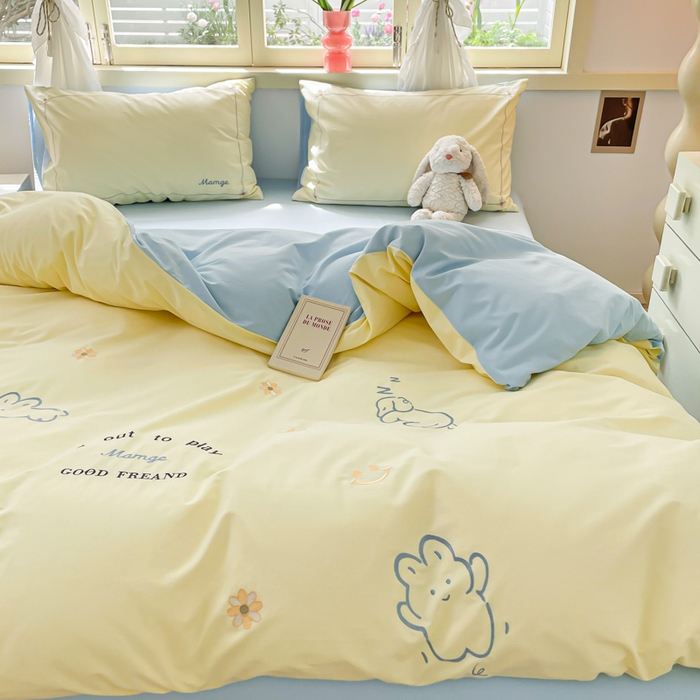 91家纺网 家纺一手货源 找家纺 （提供买家秀 爆款花型 不断货）2025新款全棉纯棉水洗棉毛巾绣贴布绣卡通四件套 微笑乐园