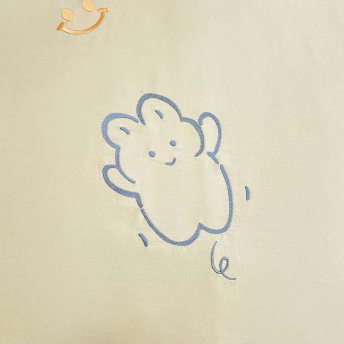 91家纺网 家纺一手货源 找家纺 （提供买家秀 爆款花型 不断货）2025新款全棉纯棉水洗棉毛巾绣贴布绣卡通四件套 微笑乐园