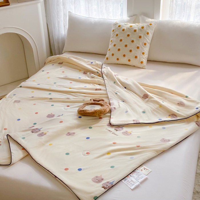 91家纺网 家纺一手货源 找家纺  提供买家秀爆款花型不断货）2025新款A类母婴级宝宝被子豆豆绒牛奶针织棉被子儿童豆豆被大豆被春秋冬被 牛奶针织被-波点小熊