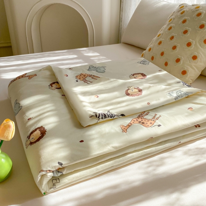 91家纺网 家纺一手货源 找家纺  提供买家秀爆款花型不断货）2025新款A类母婴级宝宝被子豆豆绒牛奶针织棉被子儿童豆豆被大豆被春秋冬被 牛奶针织被-动物乐园