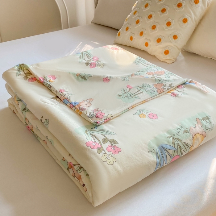 91家纺网 家纺一手货源 找家纺  提供买家秀爆款花型不断货）2025新款A类母婴级宝宝被子豆豆绒牛奶针织棉被子儿童豆豆被大豆被春秋冬被 牛奶针织被-嗨皮兔