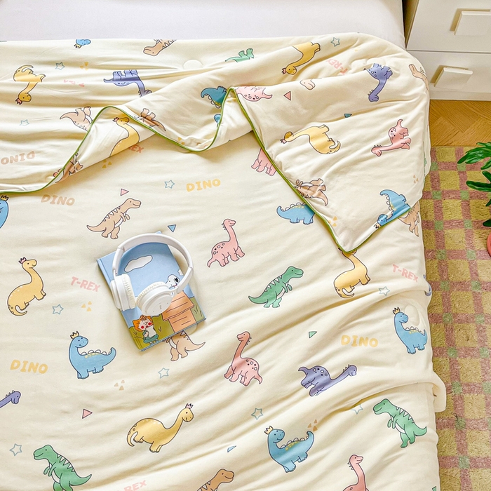 91家纺网 家纺一手货源 找家纺  提供买家秀爆款花型不断货）2025新款A类母婴级宝宝被子豆豆绒牛奶针织棉被子儿童豆豆被大豆被春秋冬被 牛奶针织被-恐龙世界