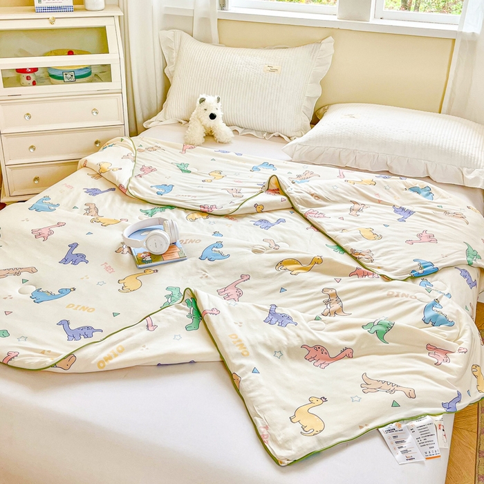 91家纺网 家纺一手货源 找家纺  提供买家秀爆款花型不断货）2025新款A类母婴级宝宝被子豆豆绒牛奶针织棉被子儿童豆豆被大豆被春秋冬被 牛奶针织被-恐龙世界