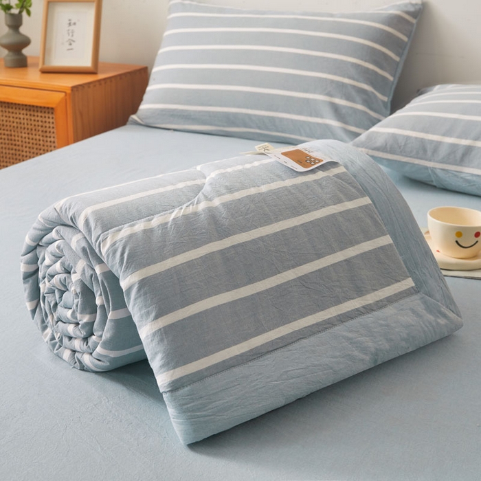 91家纺网 家纺一手货源 找家纺  2025新款无印风新疆棉花夏被夏凉被空调可机洗（提供买家秀 爆款花型 不断货） 蓝宽条