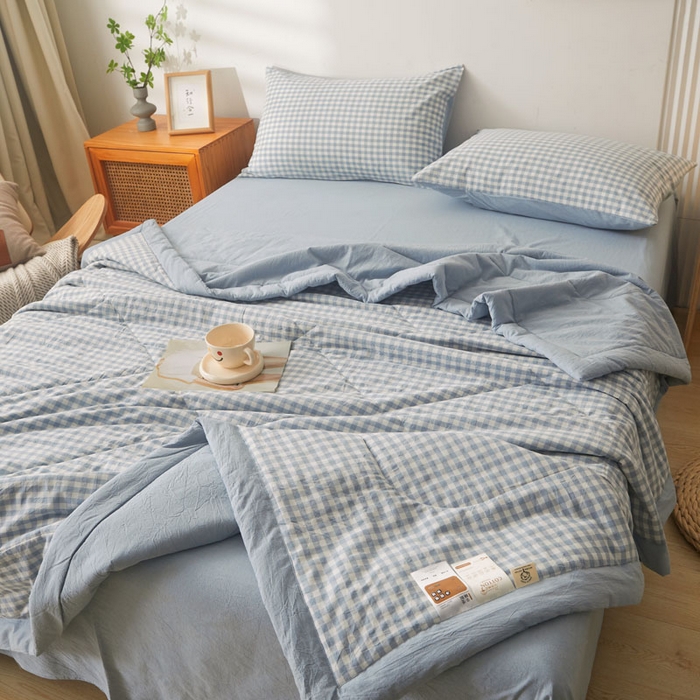 91家纺网 家纺一手货源 找家纺  2025新款无印风新疆棉花夏被夏凉被空调可机洗（提供买家秀 爆款花型 不断货） 蓝小格