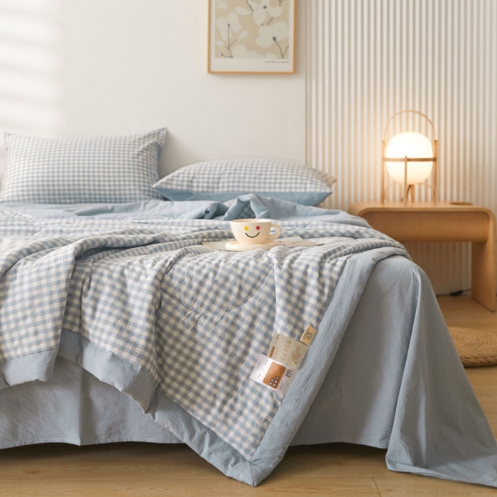 91家纺网 家纺一手货源 找家纺  2025新款无印风新疆棉花夏被夏凉被空调可机洗（提供买家秀 爆款花型 不断货） 蓝小格