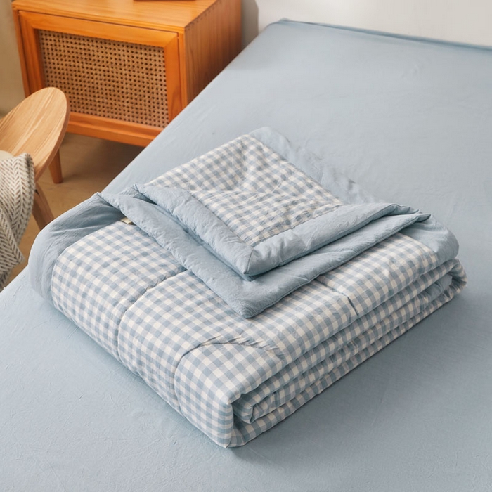 91家纺网 家纺一手货源 找家纺  2025新款无印风新疆棉花夏被夏凉被空调可机洗（提供买家秀 爆款花型 不断货） 蓝小格