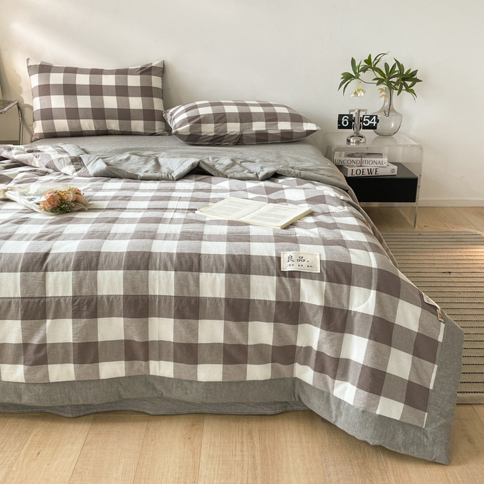 91家纺网 家纺一手货源 找家纺  2025新款无印风新疆棉花夏被夏凉被空调可机洗（提供买家秀 爆款花型 不断货） 良品-灰中格