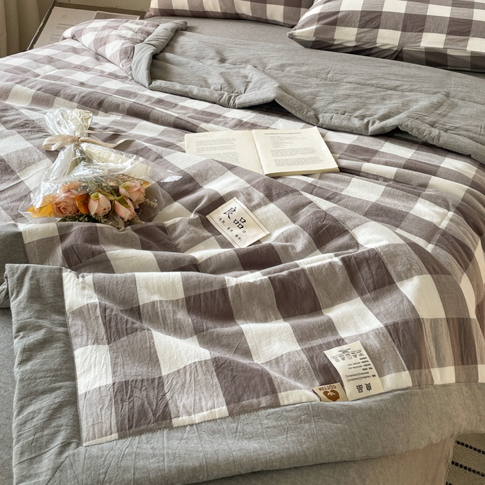 91家纺网 家纺一手货源 找家纺  2025新款无印风新疆棉花夏被夏凉被空调可机洗（提供买家秀 爆款花型 不断货） 良品-灰中格
