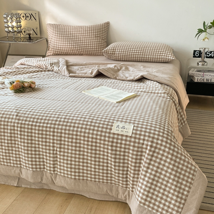 91家纺网 家纺一手货源 找家纺  2025新款无印风新疆棉花夏被夏凉被空调可机洗（提供买家秀 爆款花型 不断货） 良品-咖小格