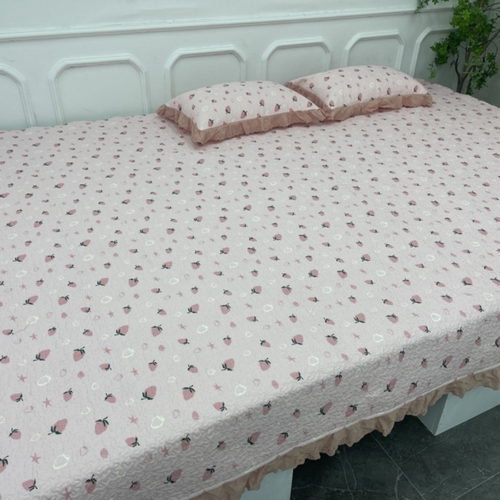 91家纺网 家纺一手货源 找家纺 禧瑞谷 2025新款全棉纯棉双层花边绗缝夹棉榻榻米支持定制农村大炕盖 粉底草莓