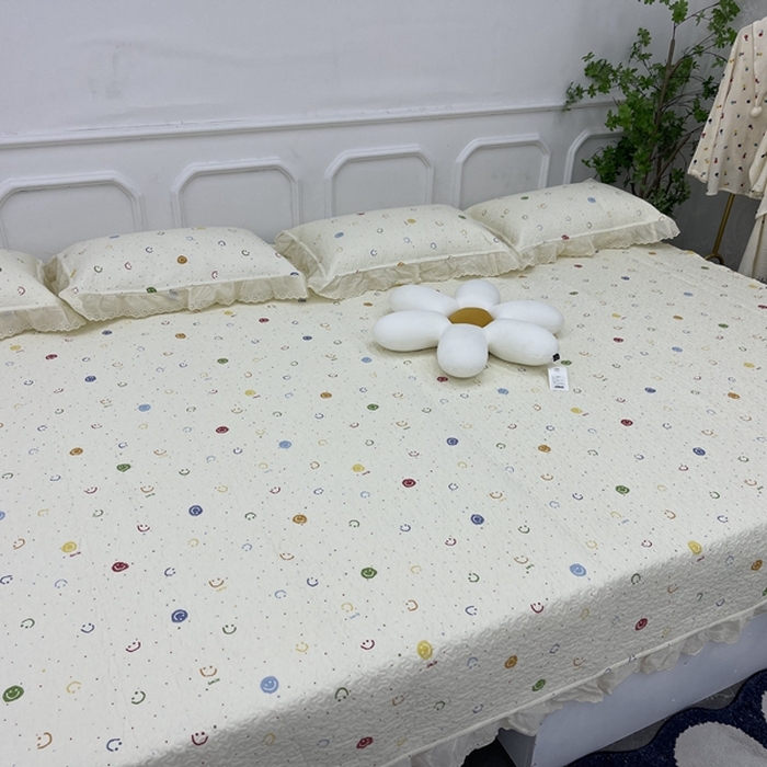 91家纺网 家纺一手货源 找家纺 禧瑞谷 2025新款全棉纯棉双层花边绗缝夹棉榻榻米支持定制农村大炕盖 笑脸