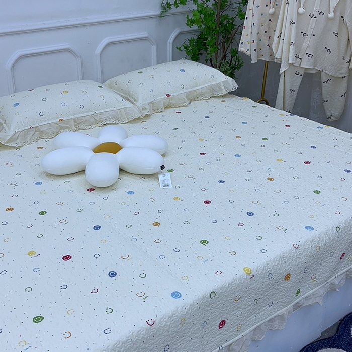 91家纺网 家纺一手货源 找家纺 禧瑞谷 2025新款全棉纯棉双层花边绗缝夹棉榻榻米支持定制农村大炕盖 笑脸